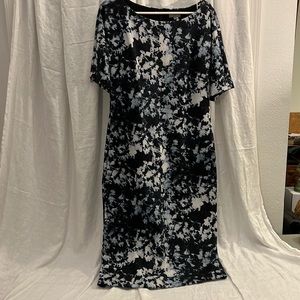 Vince Camuto dress - light blue/off white on black background-